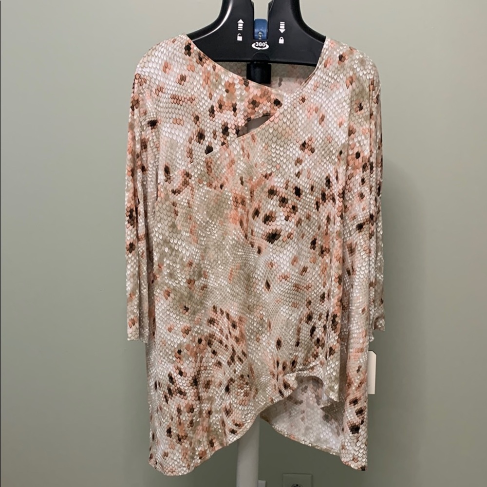 CLARA SUNWOO Pink and Cream snake-skin like Asymmetrical 3/4 Sleeve Blouse